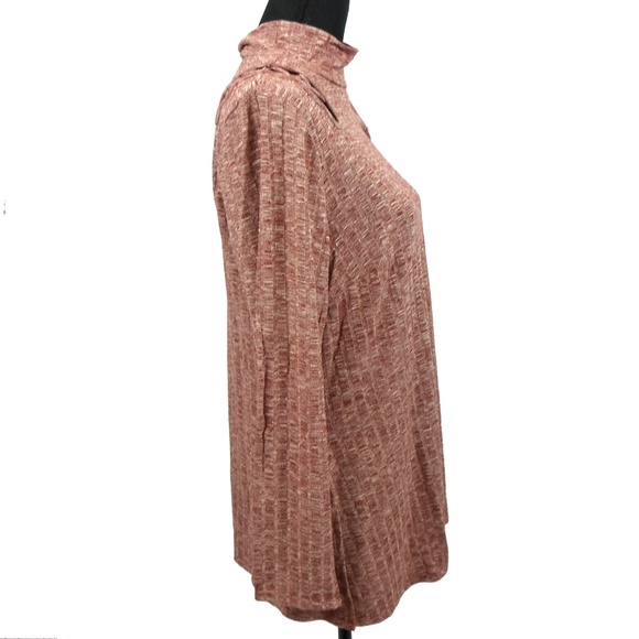 Pink Lattice Shoulder Tunic Top - Picture 6 of 7